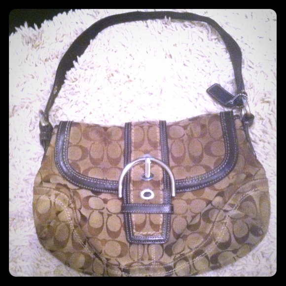Coach shoulder hand bag reduced