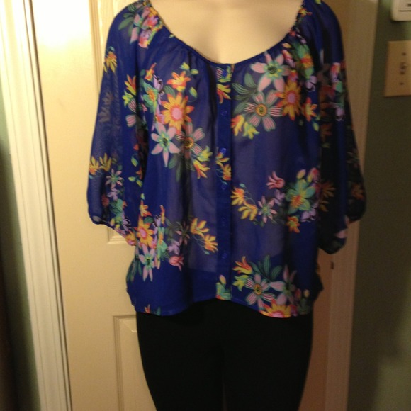 💥SOLD💥 Tropical high low top
