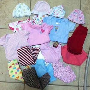 Sold! 31 pieces of baby girl clothes some new.