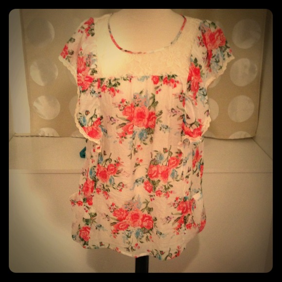 Lace/floral top