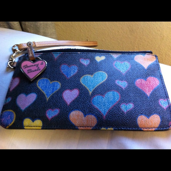 Authentic Dooney and Bourke Wristlets ❤💚