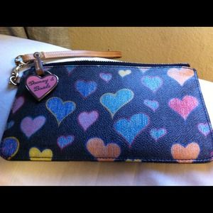 Authentic Dooney and Bourke Wristlets ❤💚