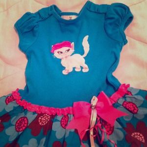 Cute little divas dress and a hello kitty shirt