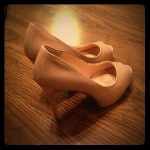 Guess nude heels