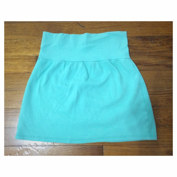 American Apparel Dresses & Skirts - American apparel interlock miniskirt in mint green