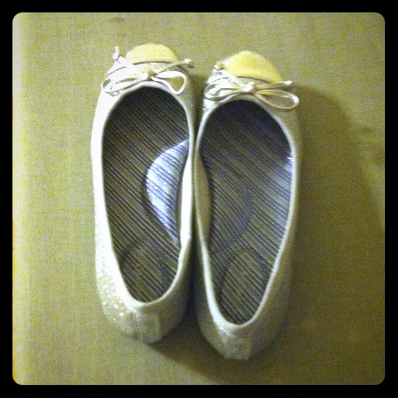 Silver sparkly Sperry ballet flats