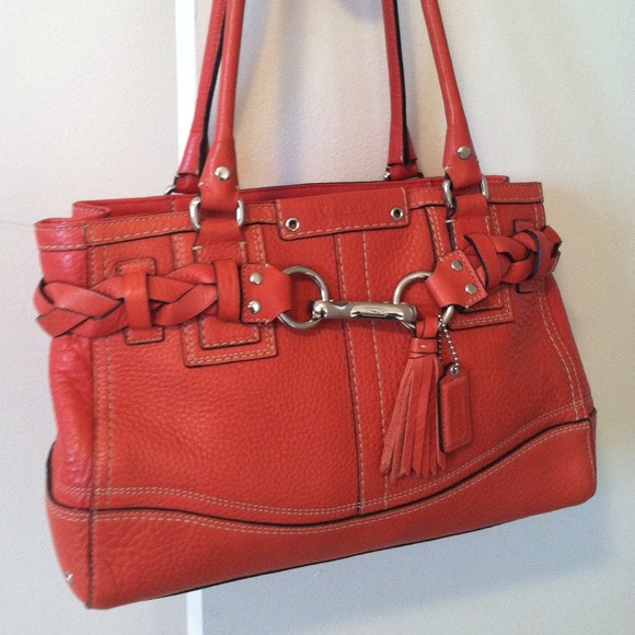 🌸🌺SOLD!!!🌺🌸 Coach Hampton Carryall