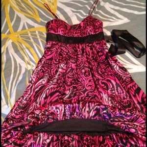 Jodie Christopher adorable dress