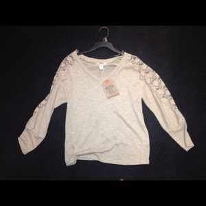 Cute long sleeve blouse with lace