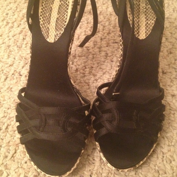 Heels - Picture 1 of 4