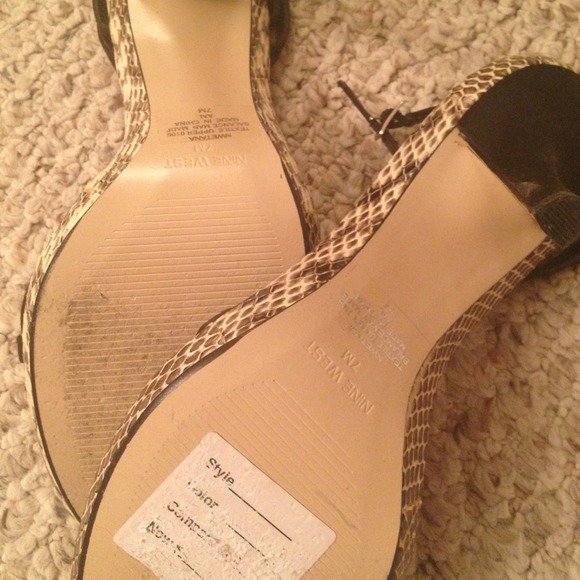 Heels - Picture 3 of 4