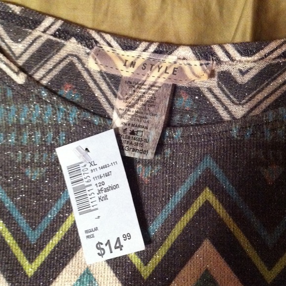 Sparkly chevron top, extra large, nwt!! - Picture 2 of 3
