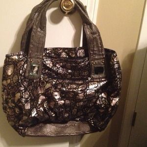 Buckle Patterned Purse