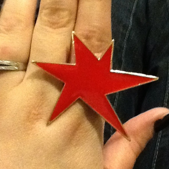 💥 Red star ring superhero! 💥