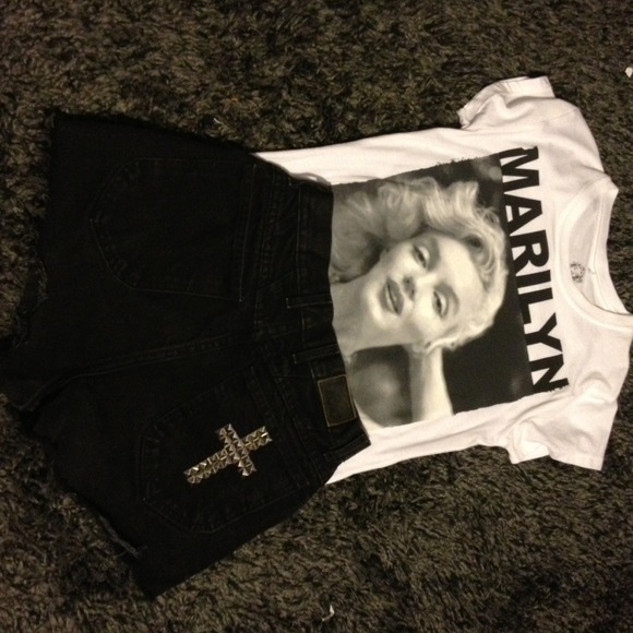 ⚡SOLD IN BUNDLE!!!⚡ - Picture 2 of 4