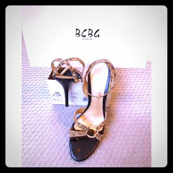 BCBG Strappy Cheetah Heel - Picture 1 of 2