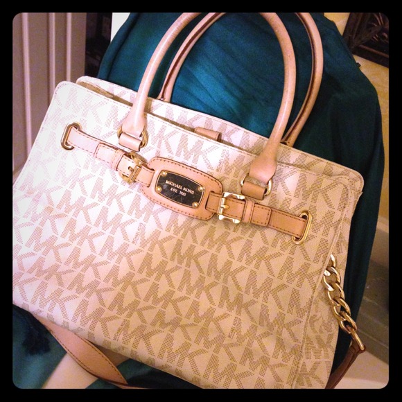 💝💝💝---SOLD---💝💝💝Michael Kors authentic purse