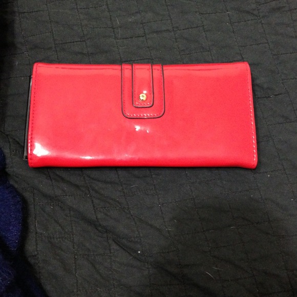 Red wallet - Picture 2 of 4