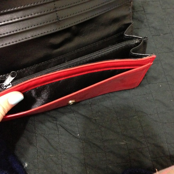 Red wallet - Picture 4 of 4