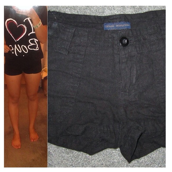 Black shorts ❌SOLD OUT! ❌ - Picture 1 of 1