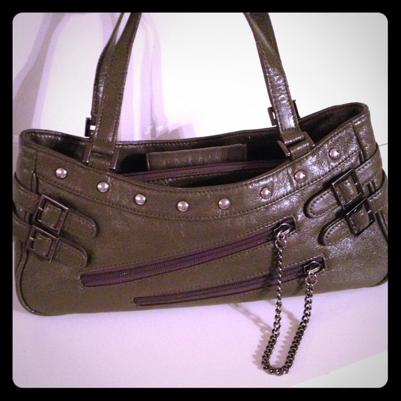 FUNky handbag with chain and buckle accents