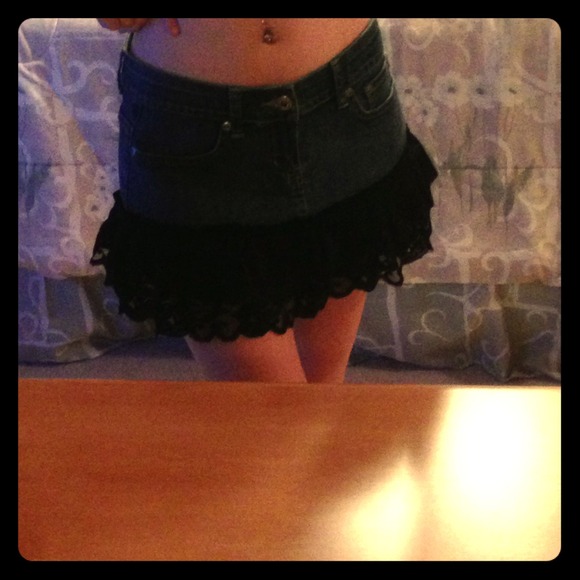 * SOLD * Dark Denim Mini w Black Lace Ruffles