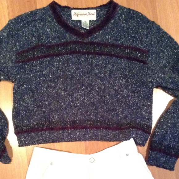 🚫SOLD🚫VINTAGE CROP TOP WOOL SWEATER