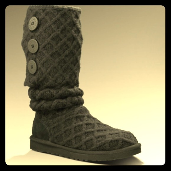 👠SOLD!!! 🎀 UGG Knit Sweater Boot