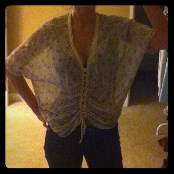 Hi-low flow blouse