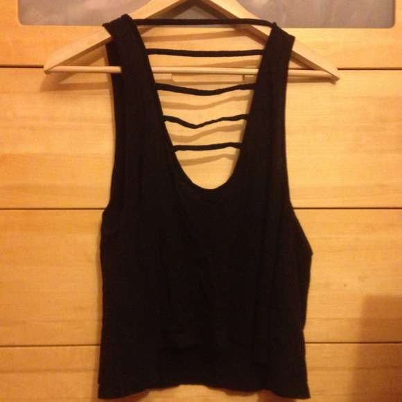 🚫🚫SOLD🚫🚫Open Back tank w/visible styled string - Picture 3 of 3