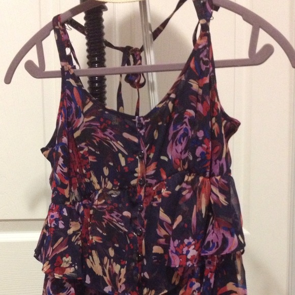 🚫🚫Bundled🚫🚫BCBGeneration Tiered Flower Dress - Picture 2 of 4