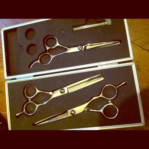 Paul mitchell cutting sheers *****on hold **