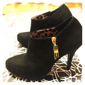 Christian Siriano Black Beauties