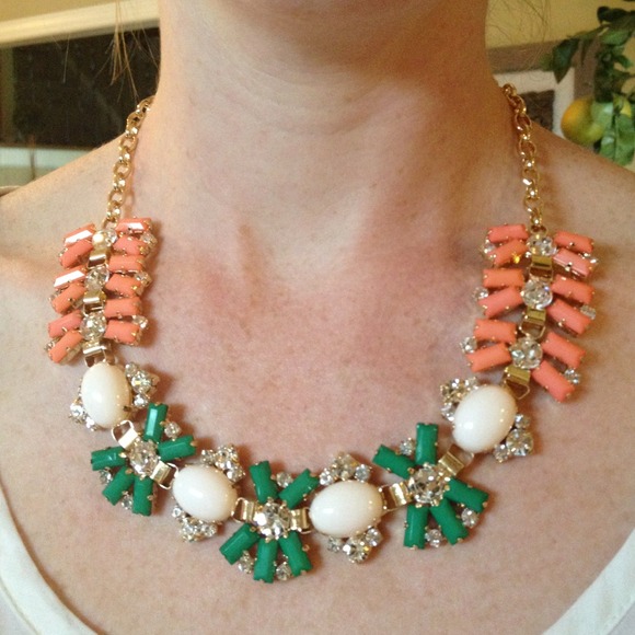 SOLD Bright glam necklace