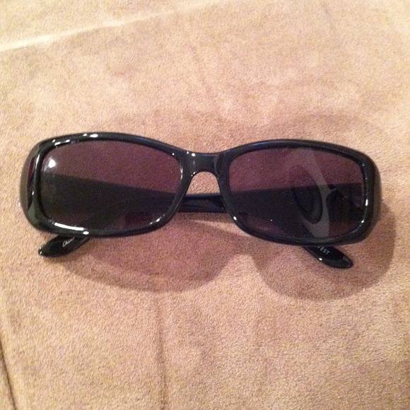Nine West Black Sunglasses
