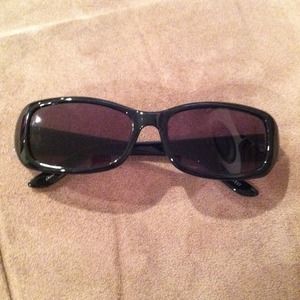 Nine West Black Sunglasses