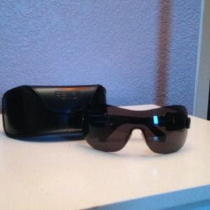 ❤Reduced❤ Fendi Sunglasses ....