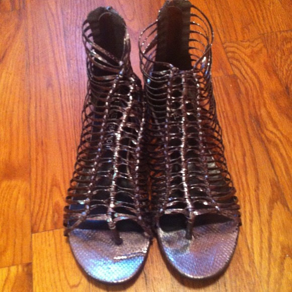 Cute and unique sandals!