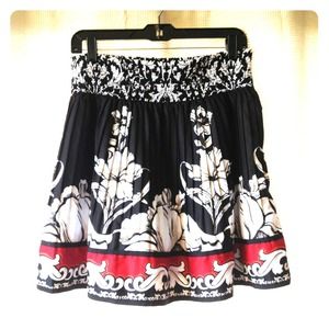 White House I Black Market skirt, size small