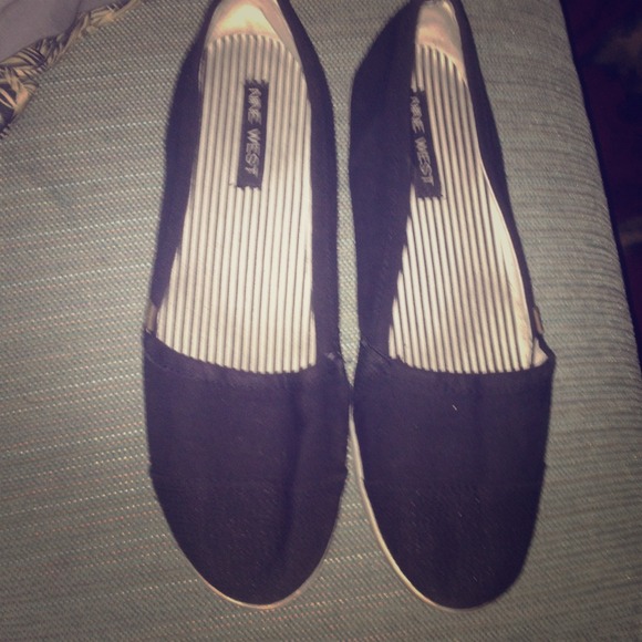 Nine West Black Flats.