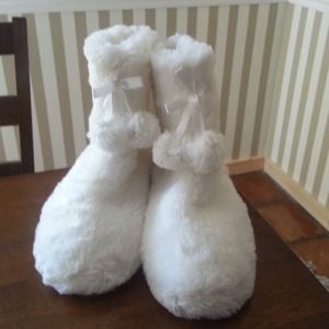 Fuzzy Wuzzy Booties