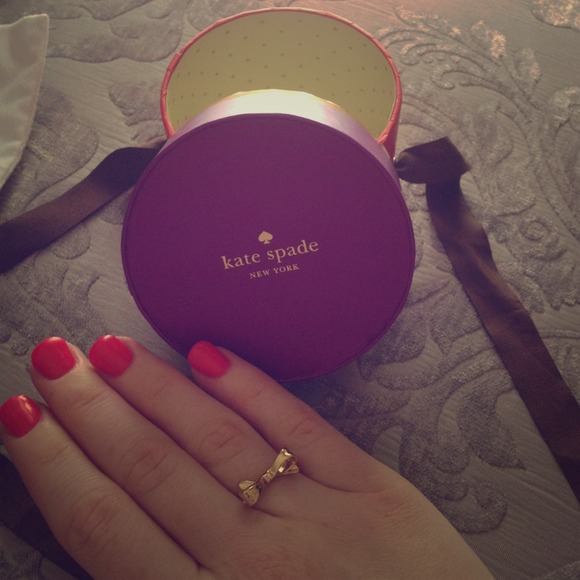 SOLD!!!Kate spade love notes bow ring size 8