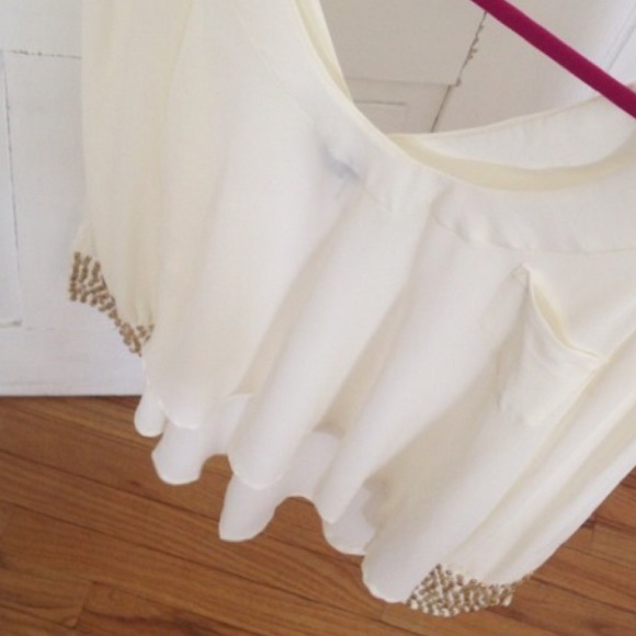 Hi-Lo Ivory Blouse - Picture 2 of 3