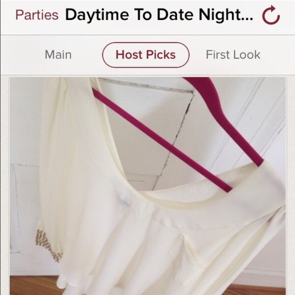 Hi-Lo Ivory Blouse - Picture 3 of 3