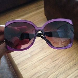 AUTHENTIC JEEVICE SUNGLASSES.