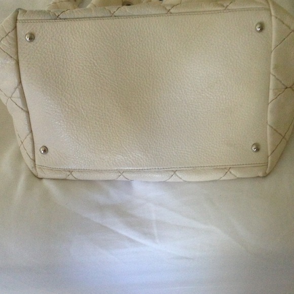 Classic beige hobo Chanel. - Picture 4 of 4