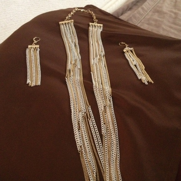 BUNDLED🌺White & gold necklace