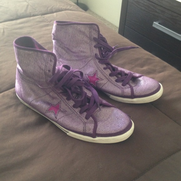 🎶Converse high tops🎶