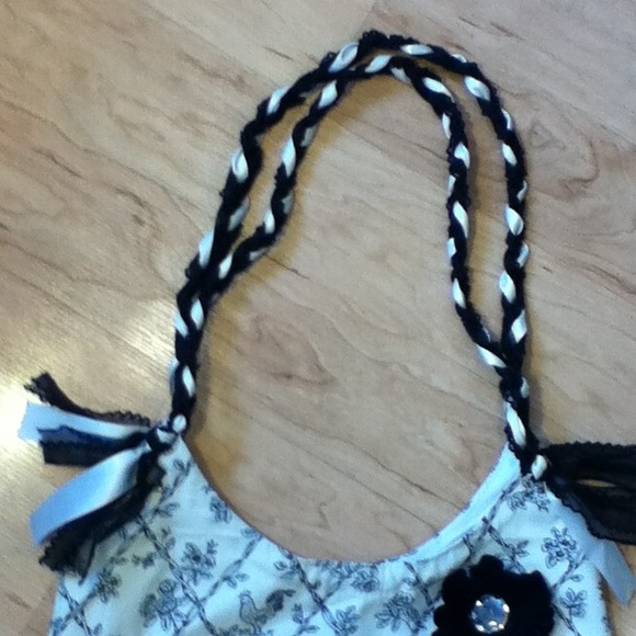 Handbag - Picture 3 of 4