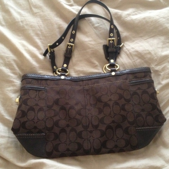 NEW PRICE!! 🎀 Brown Coach purse 100% authentic